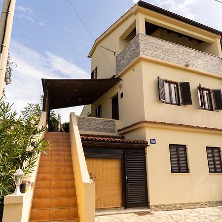 Apartman Marija โลปาร์ ภายนอก รูปภาพ