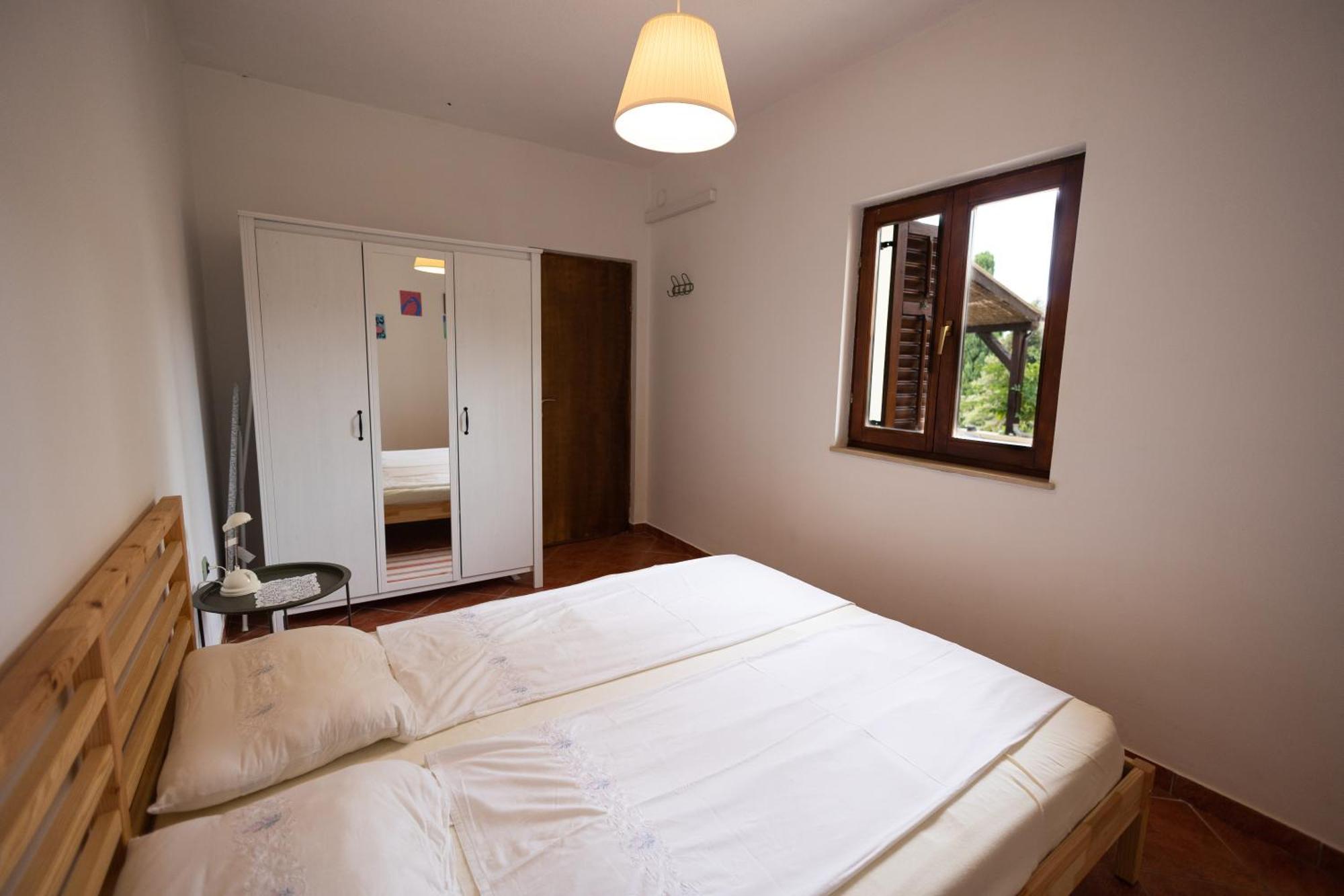Apartman Marija โลปาร์ ภายนอก รูปภาพ